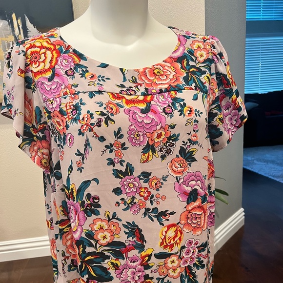 Favorite Top - Picture 1 of 4